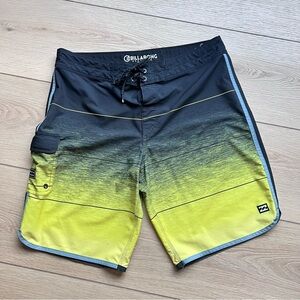 Billabong men’s board shorts size 33